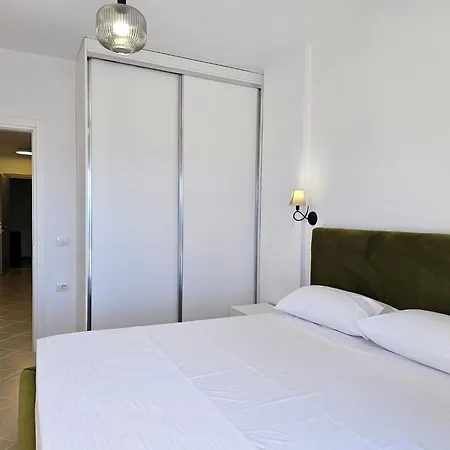 Apartment In Saranda With Sea Views * ساراندا