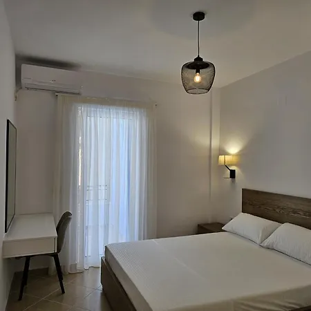 Apartment In Saranda With Sea Views ساراندا