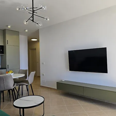 Apartment In Saranda With Sea Views ساراندا